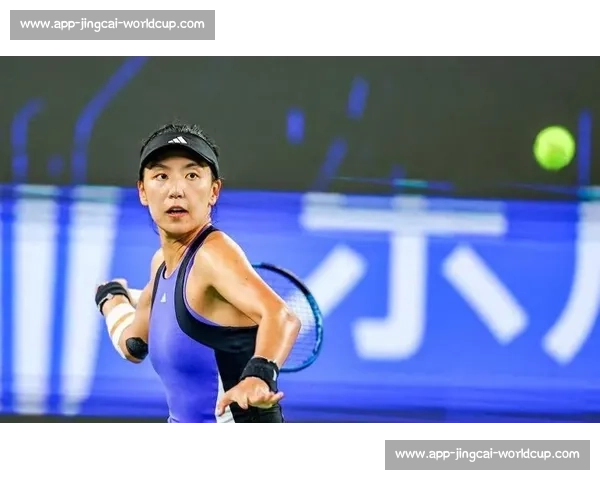 王欣瑜柏林站爆冷掀翻 17 号种子 首盘 6-3 强势破发卡萨金娜