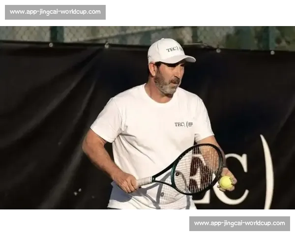 温网冲刺:德约冲击费德勒纪录,郑钦文携手纳达尔教练破茧 温网冲刺:德约冲击费德勒纪录,郑钦文携手纳达尔教练破茧