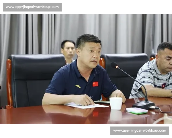 喀什杯青少年足球发展交流会:丝路青训新起点 喀什杯青少年足球发展交流会:丝路青训新起点