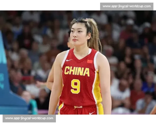 宫鲁鸣挥泪斩李梦！铁腕治军掀女篮变革，球迷：早该如此