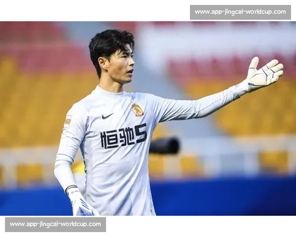 恩怨重逢!梭鱼湾球迷赛前另类 “问候” 前恒大门将霍深坪 恩怨重逢!梭鱼湾球迷赛前另类 “问候” 前恒大门将霍深坪