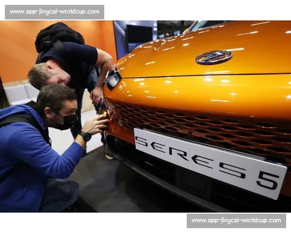 法国凡尔赛跑首迎中国品牌：特步领衔 “中国智造” 亮相凡尔赛